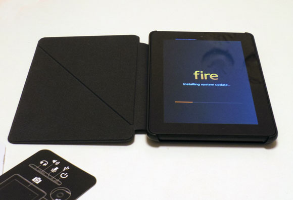 Amazon Fireタブレット8GBブラックに充電